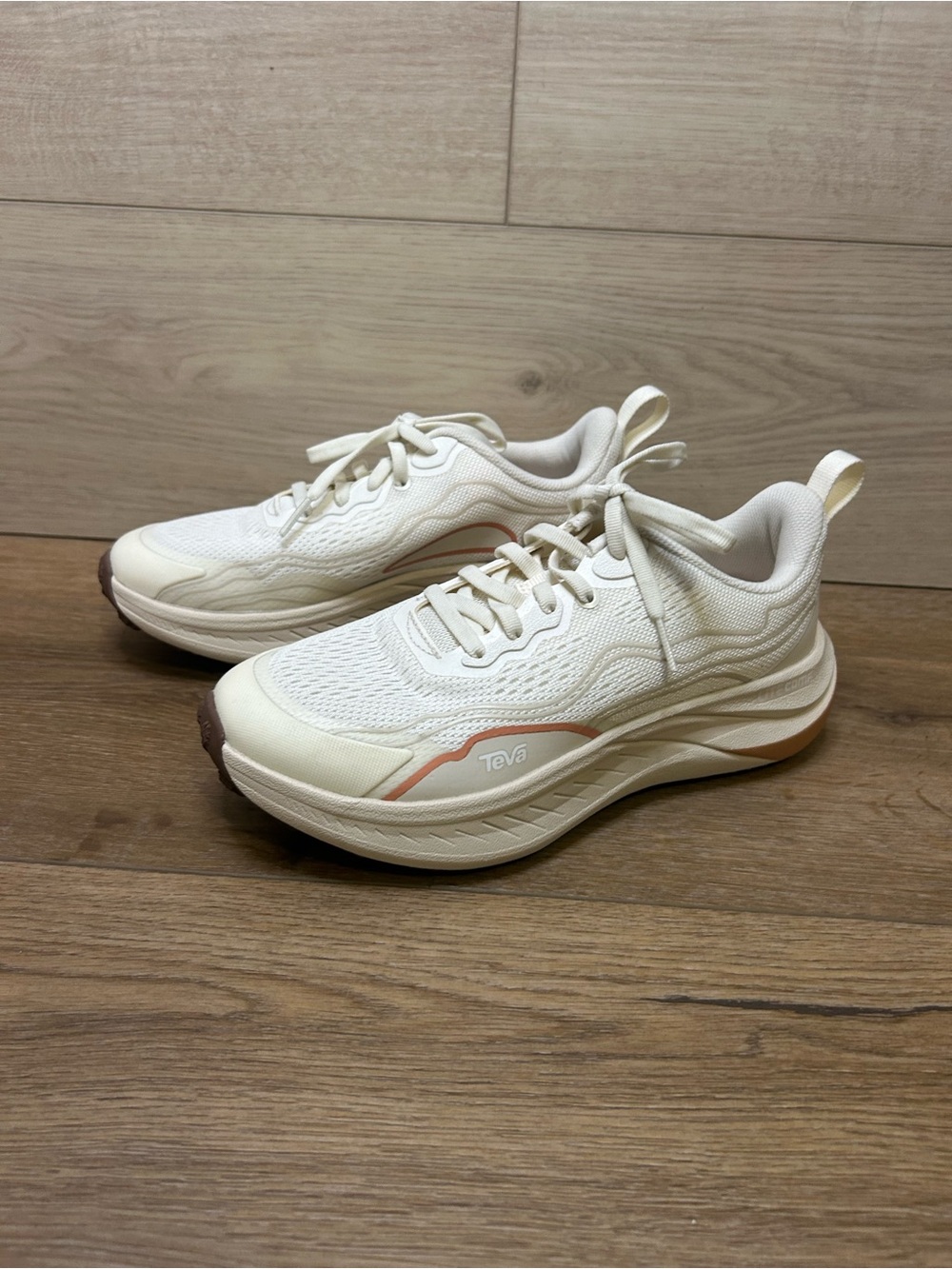 Teva Trailwinder Cream Lace Up Athletic Athleisure Outdoor Hiking Sneaker Size 6